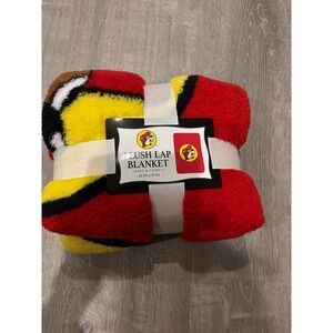 Buc-ee's Plush Lap Blanket Soft Comfy Red Yellow Black 41 x 57